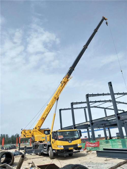 衢州市超高层建筑钢结构吊装案例